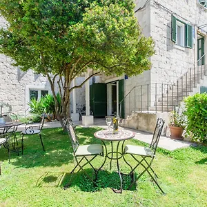  Appartement Jes Old Town Luxury