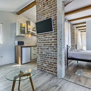  Appartement With Balcony